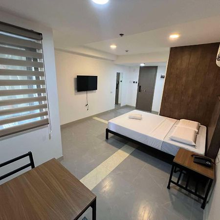 Maine City Residences Tramo Pasay Esterno foto