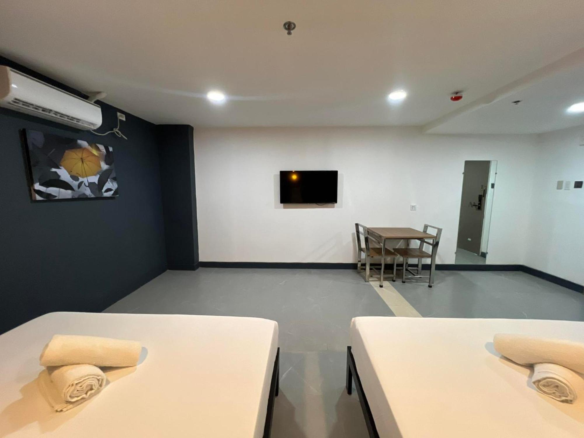 Maine City Residences Tramo Pasay Esterno foto
