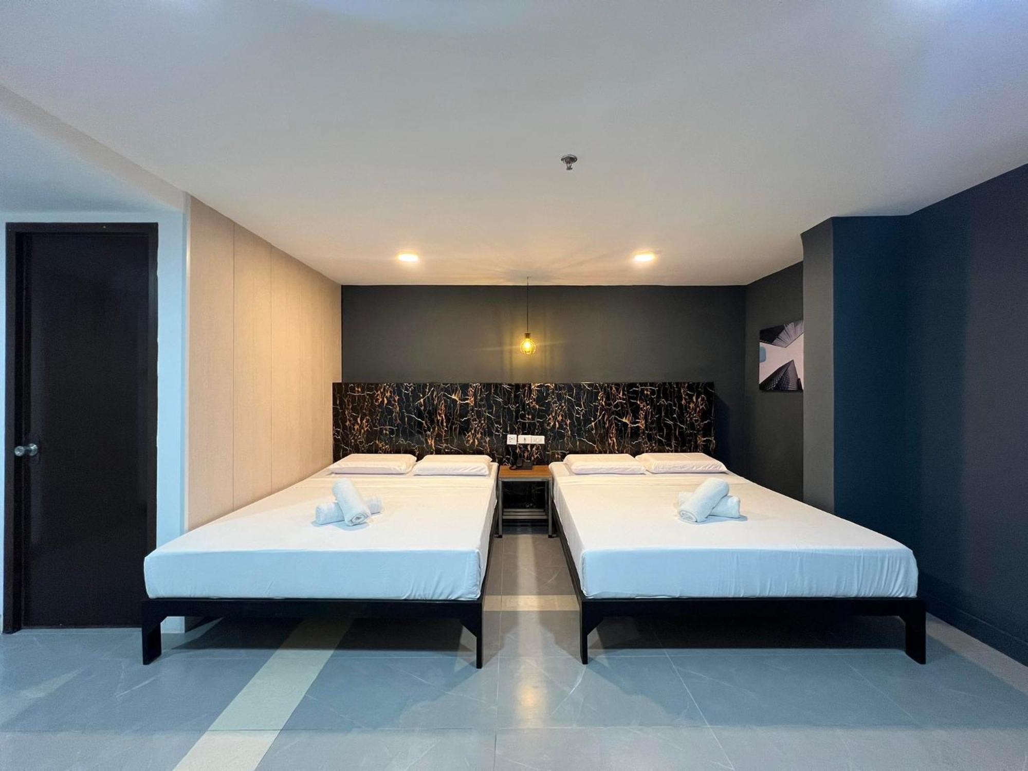 Maine City Residences Tramo Pasay Esterno foto