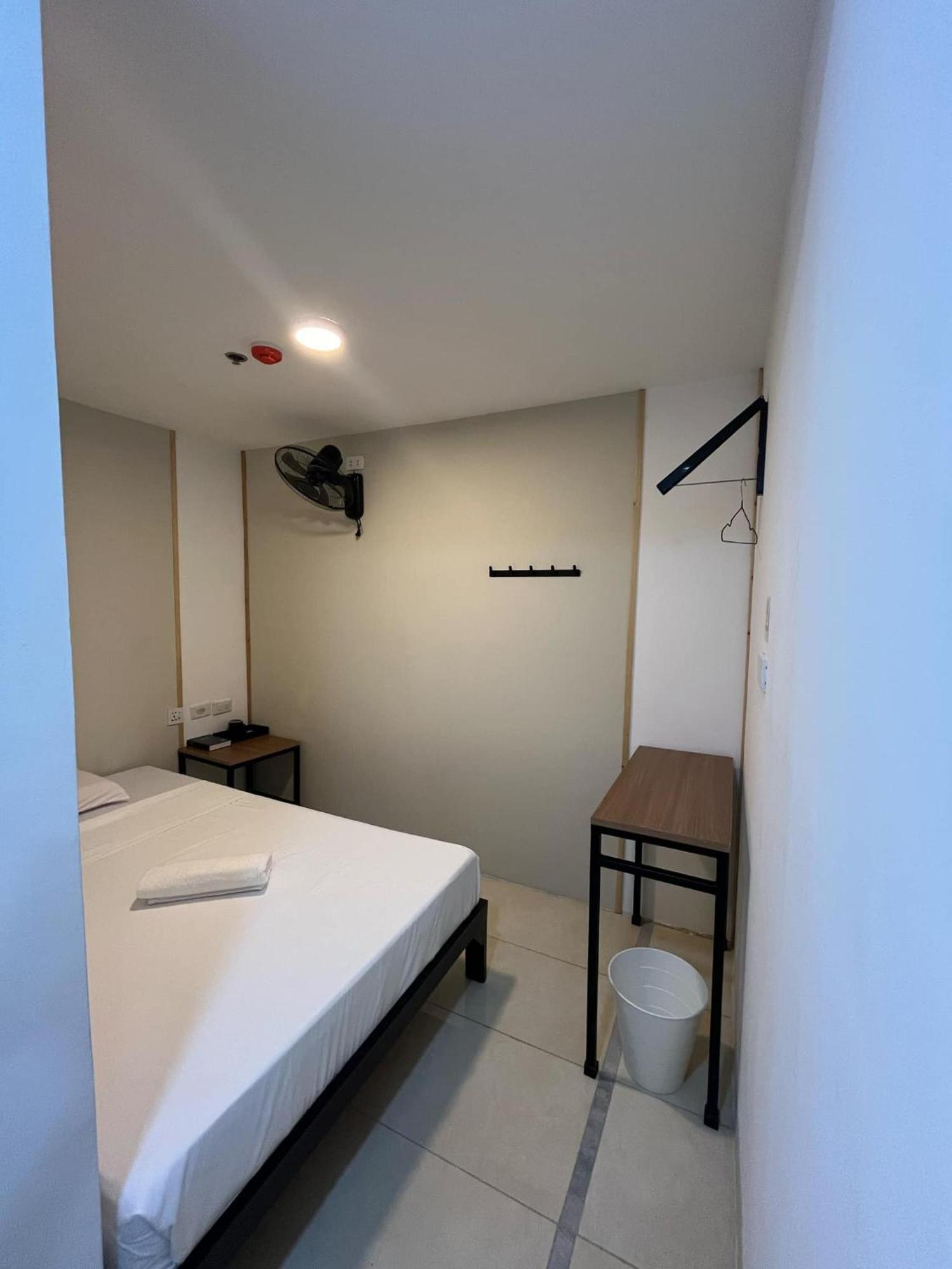 Maine City Residences Tramo Pasay Esterno foto