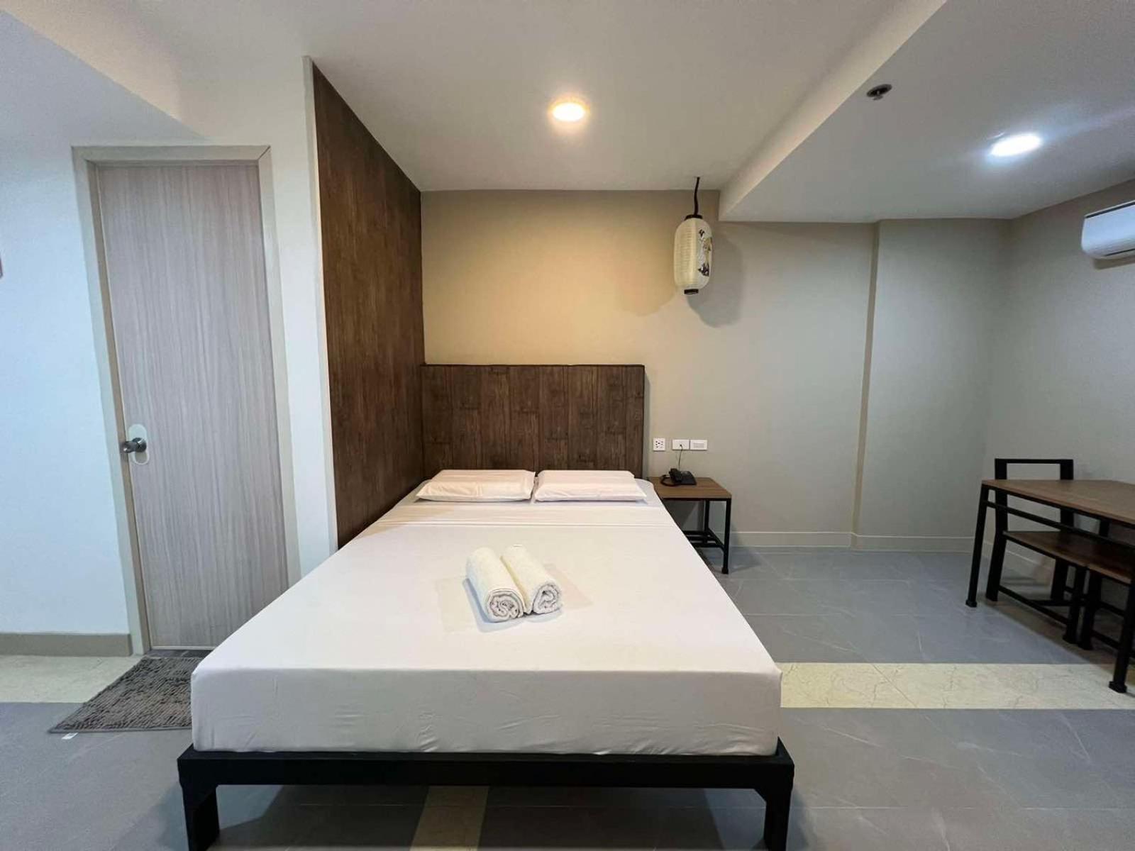 Maine City Residences Tramo Pasay Esterno foto